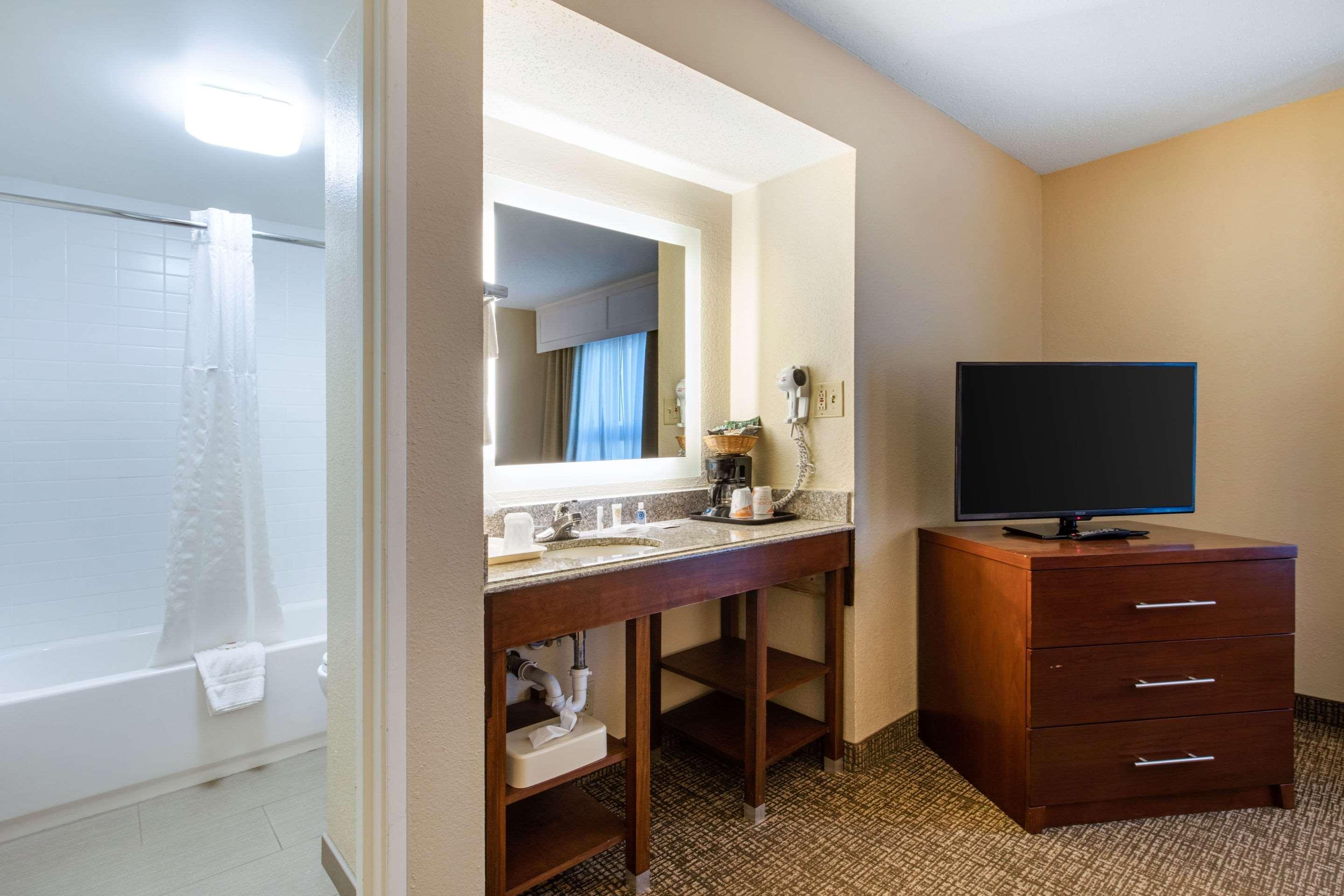 Comfort Inn & Suites Airport Little Rock Esterno foto