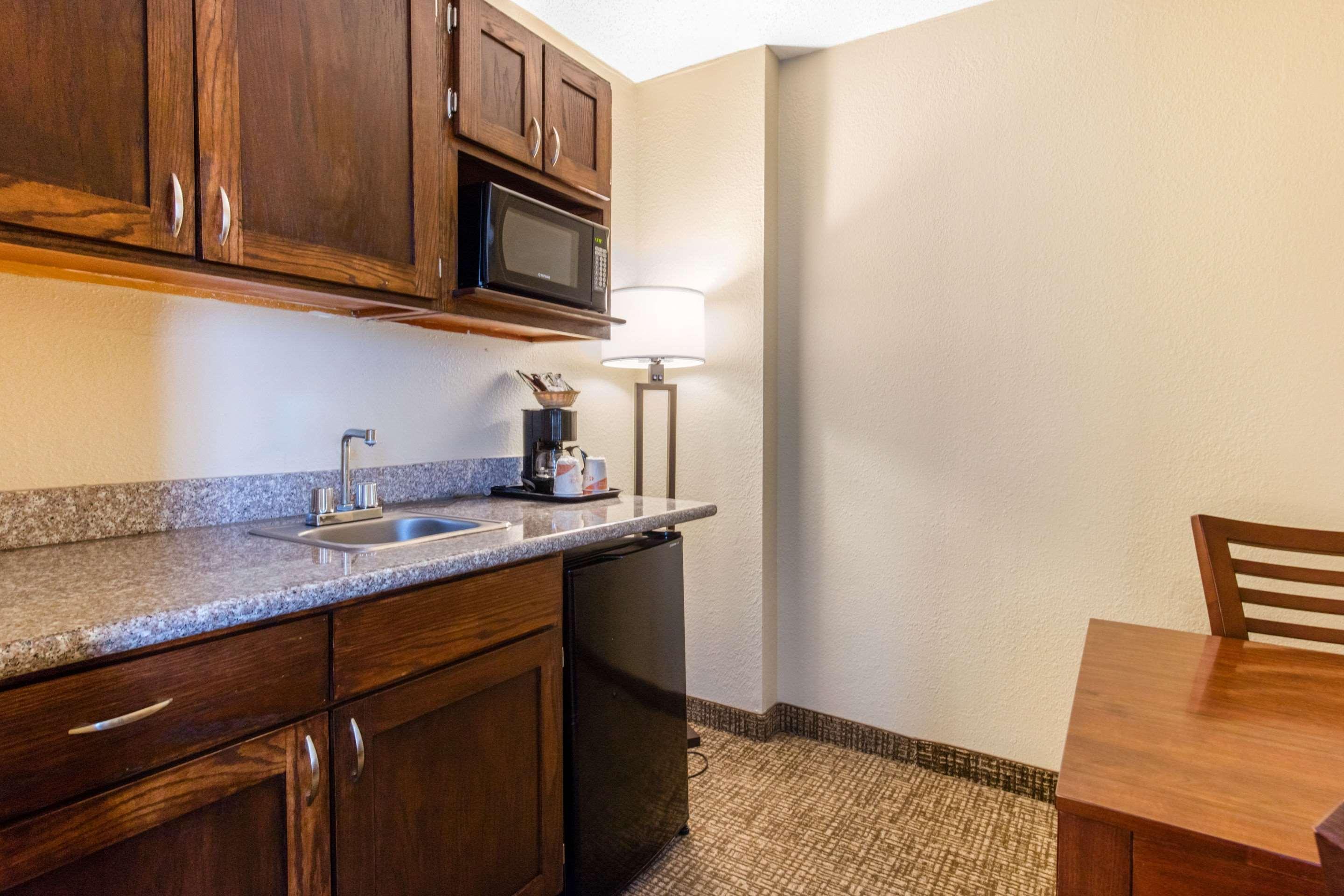 Comfort Inn & Suites Airport Little Rock Esterno foto